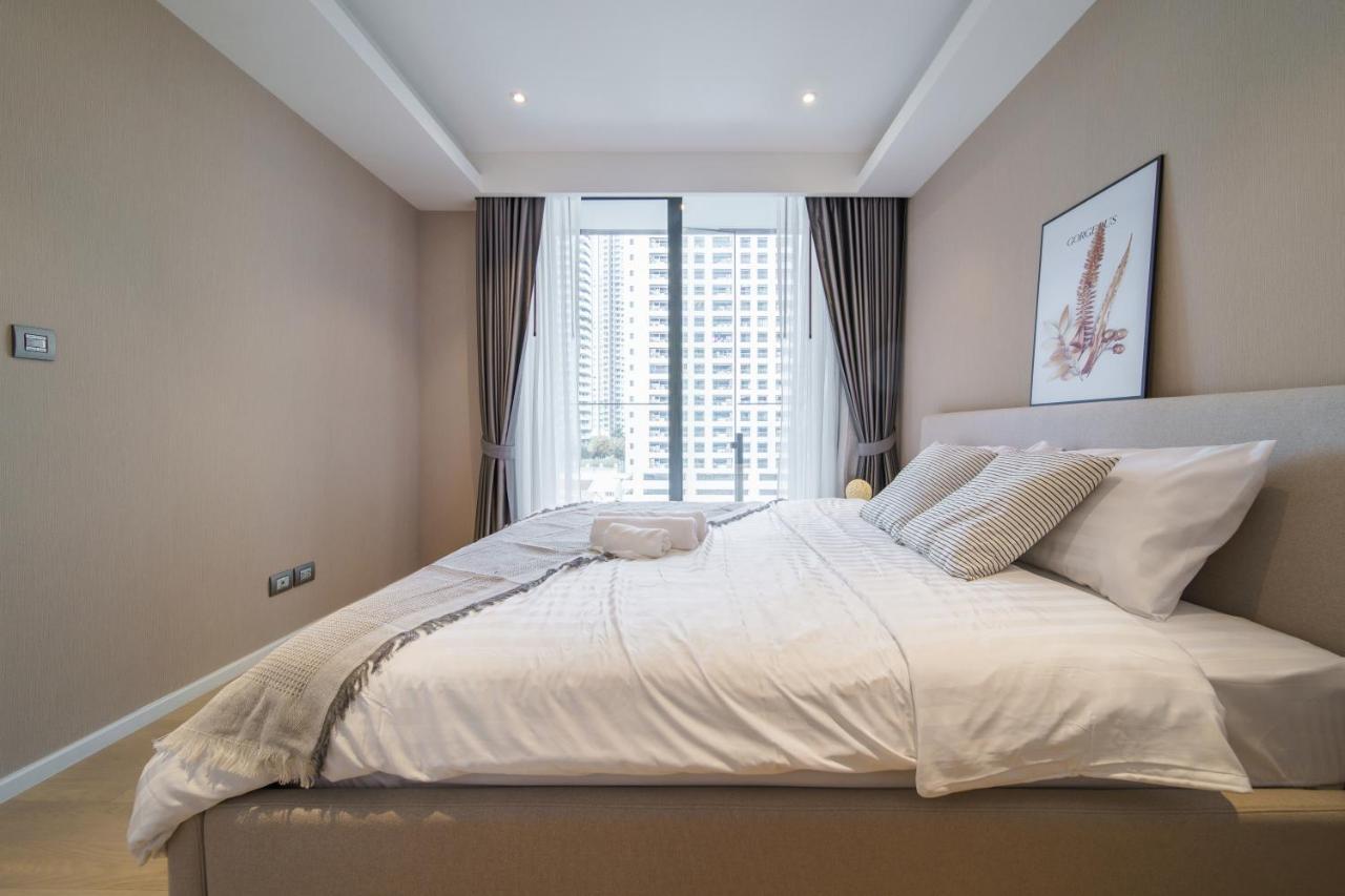 Sukhumvit 11#luxury#pool#gym#bts Nana&mrt Sukhumvit#1br#max4ppl *