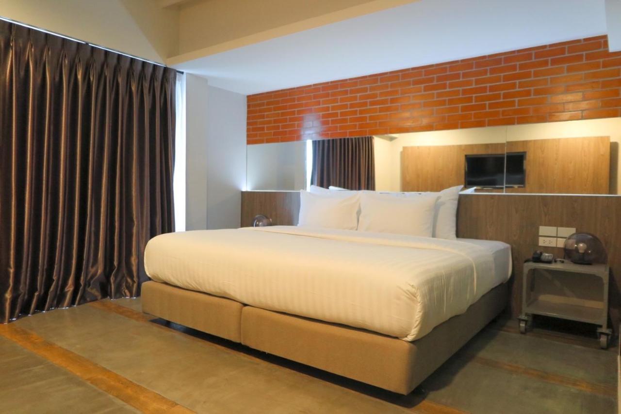 V20 Boutique Jacuzzi Hotel Bangkok