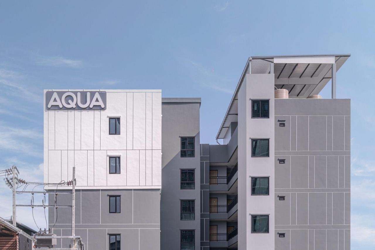Aqua Residences: New Near Wutthakat Bts Station Apartment *