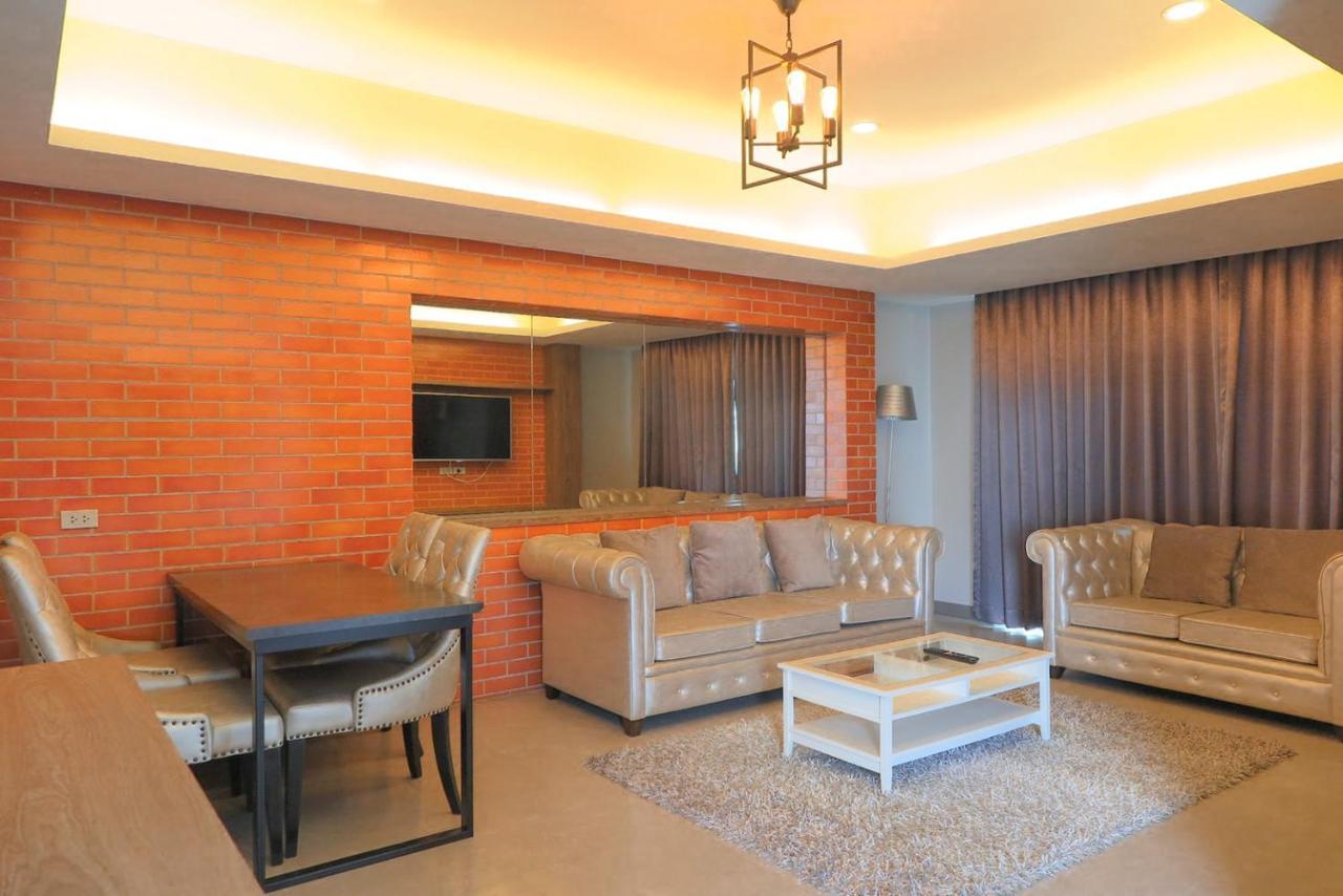 V20 Boutique Jacuzzi Hotel Bangkok