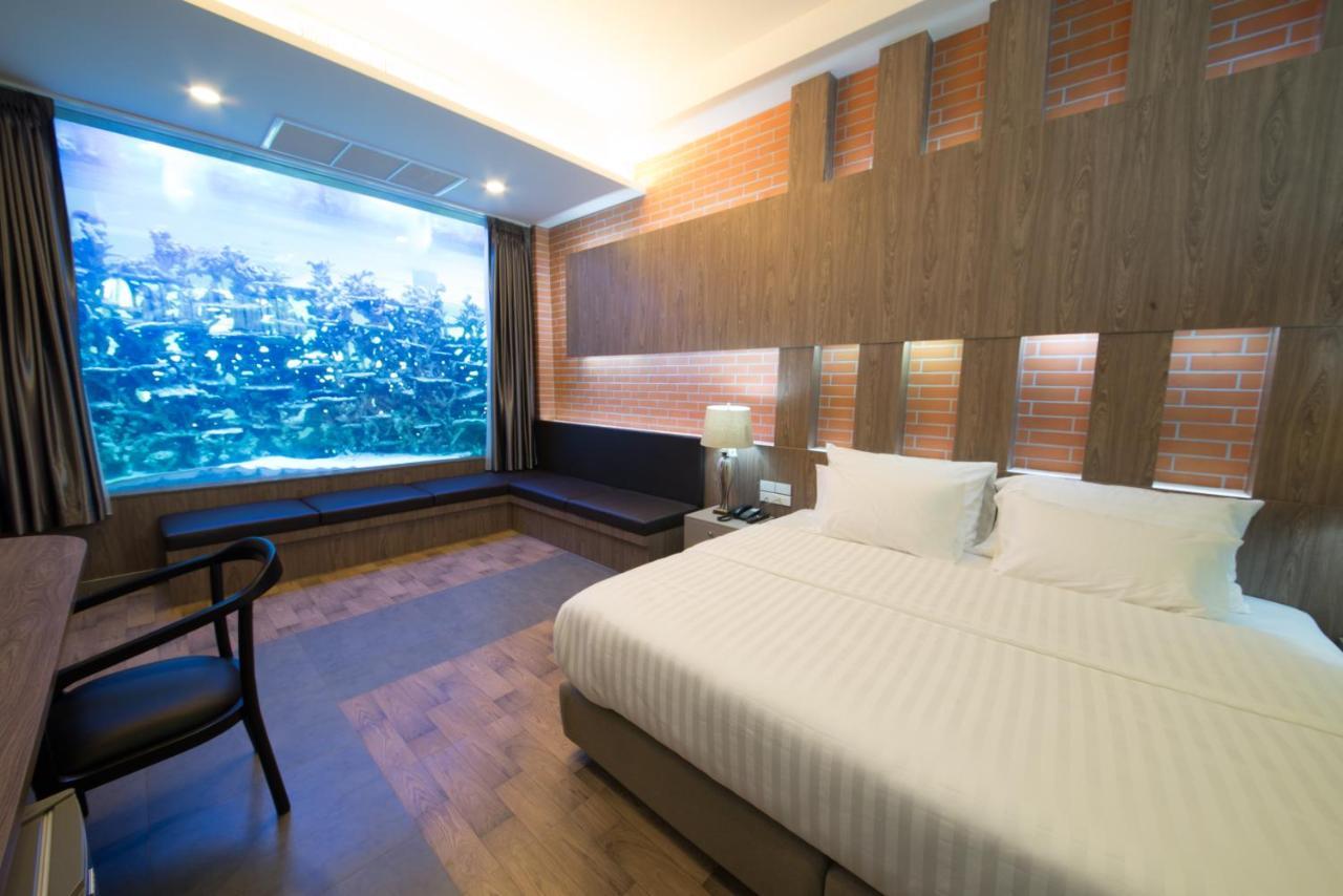 V20 Boutique Jacuzzi Bangkok