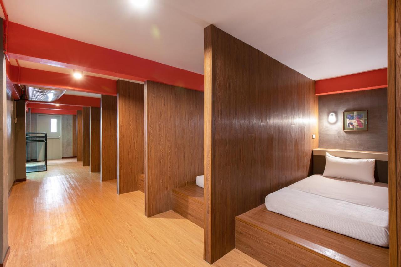 Hostal Buri Bangkok