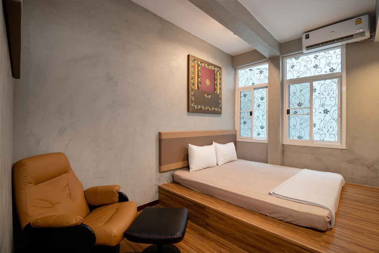 Hostal Buri Bangkok