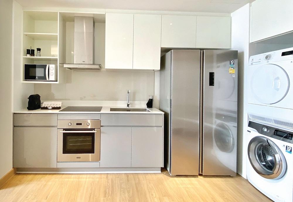 Oakwood Khách sạn 5*