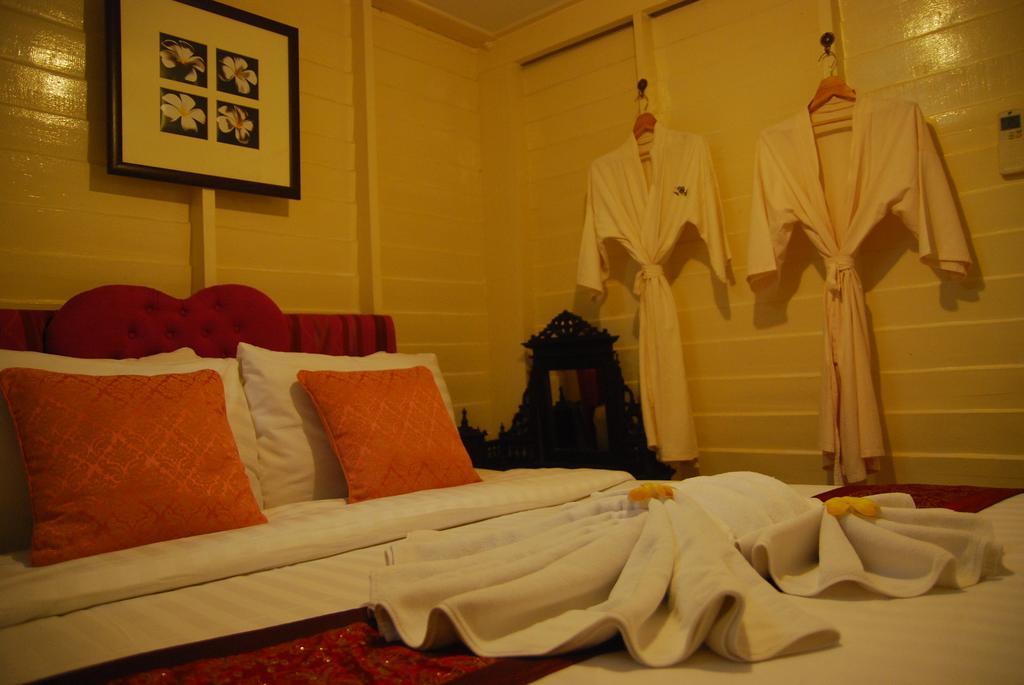 Bangphlat Resort