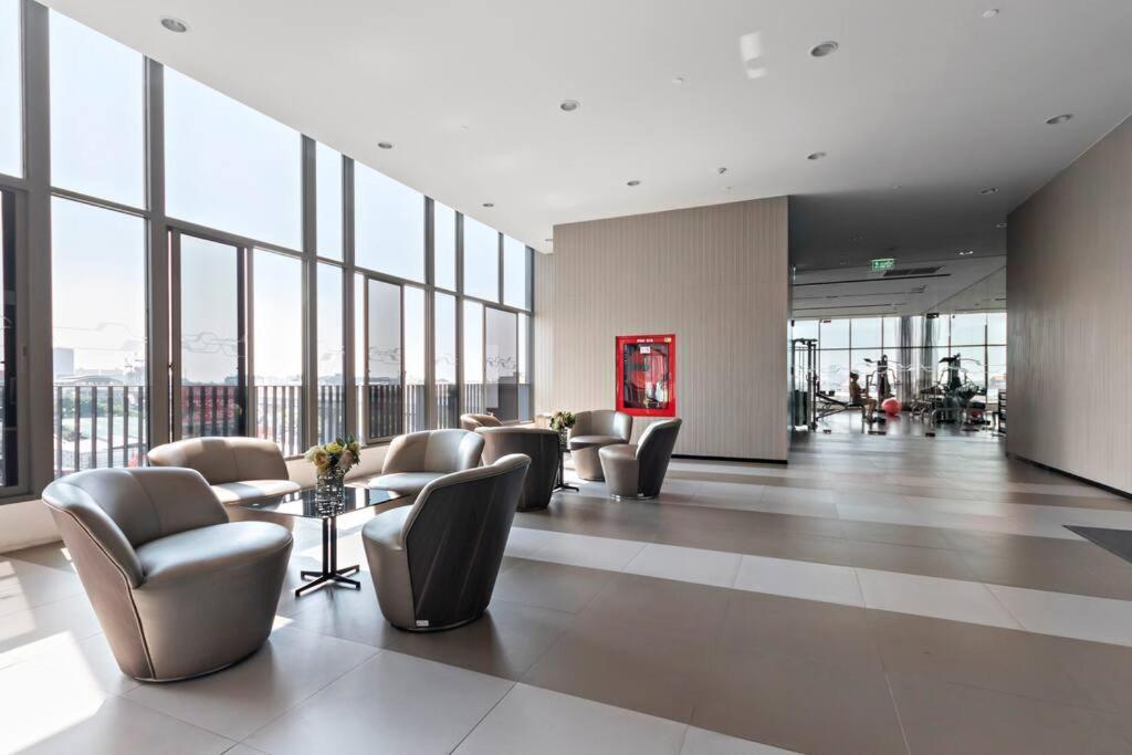 Ideo At Bangna Bts Skytrain Station Apartment *