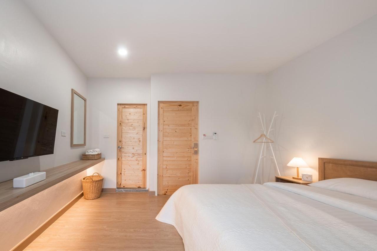 Hostal Coroom Bkk *
