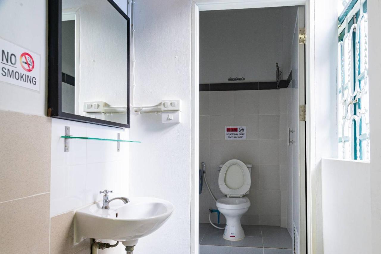 Hostel Asok Montri
