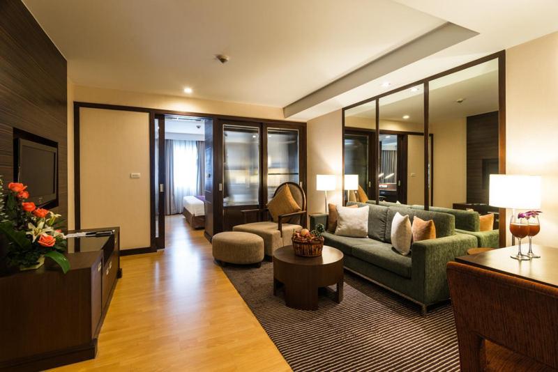 Novotel Living Sukhumvit Legacy 4*