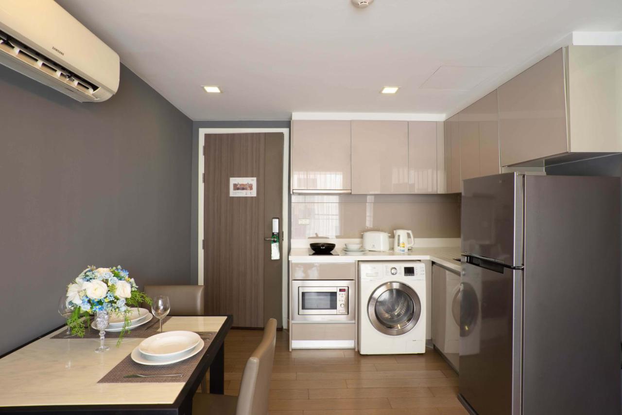 Dazzle Aparthotel 4*