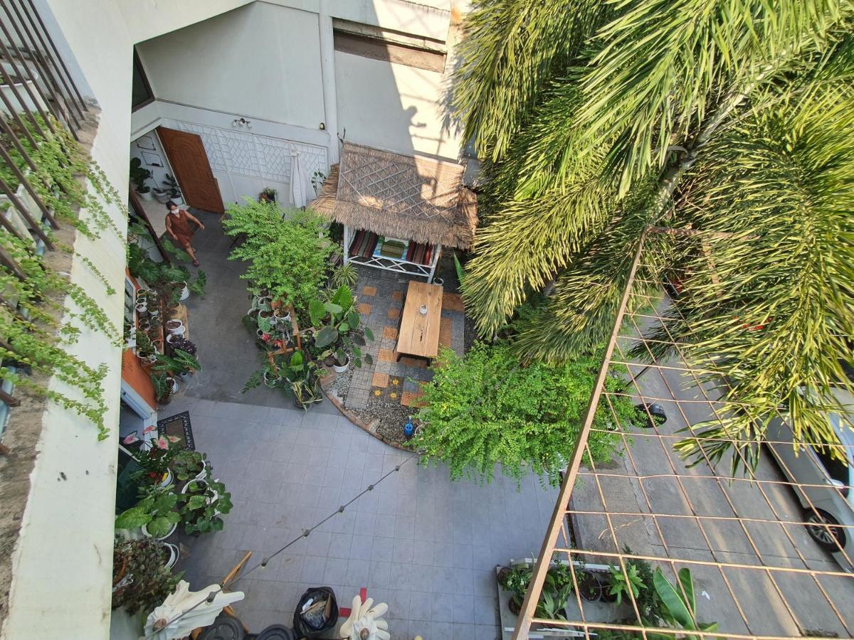 Home16 Sukhumvit16 Hostel