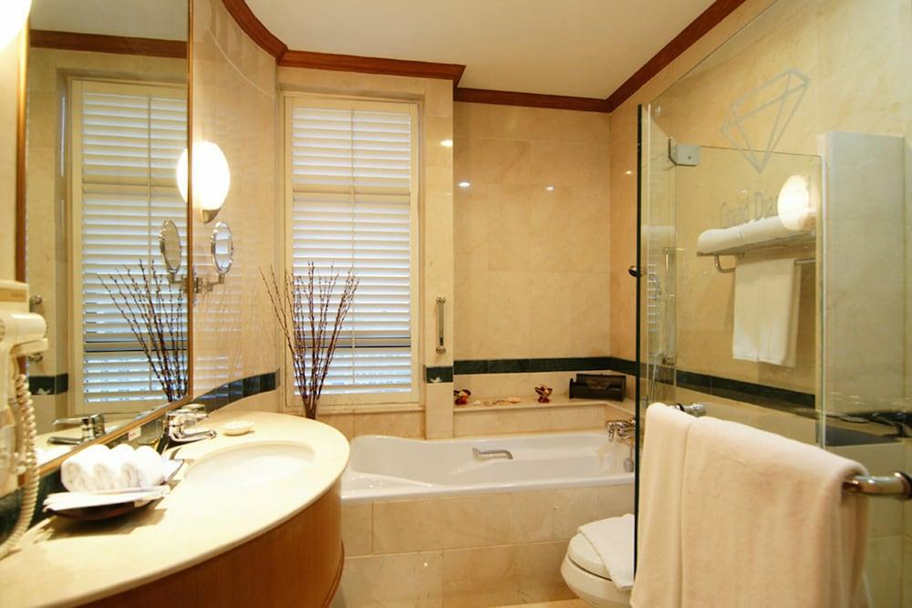 Grand Diamond Hotell