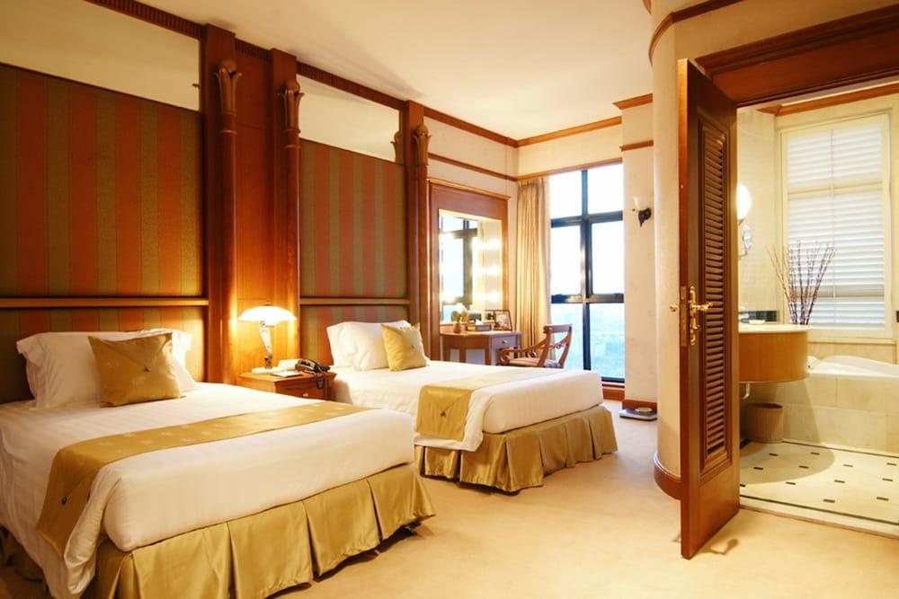 Grand Diamond Hotell 4*