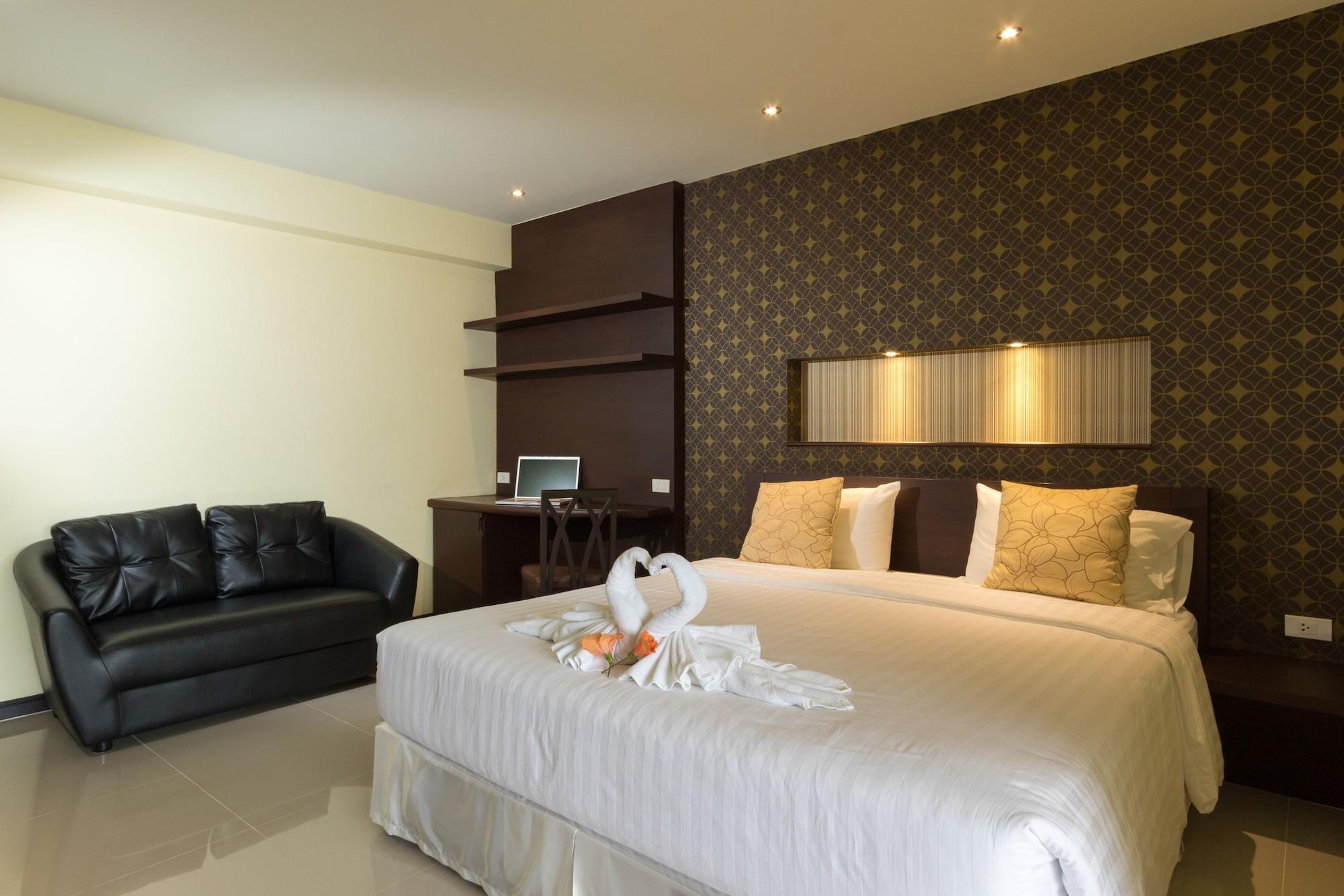 Chateau De Sukhumvit Apartahotel