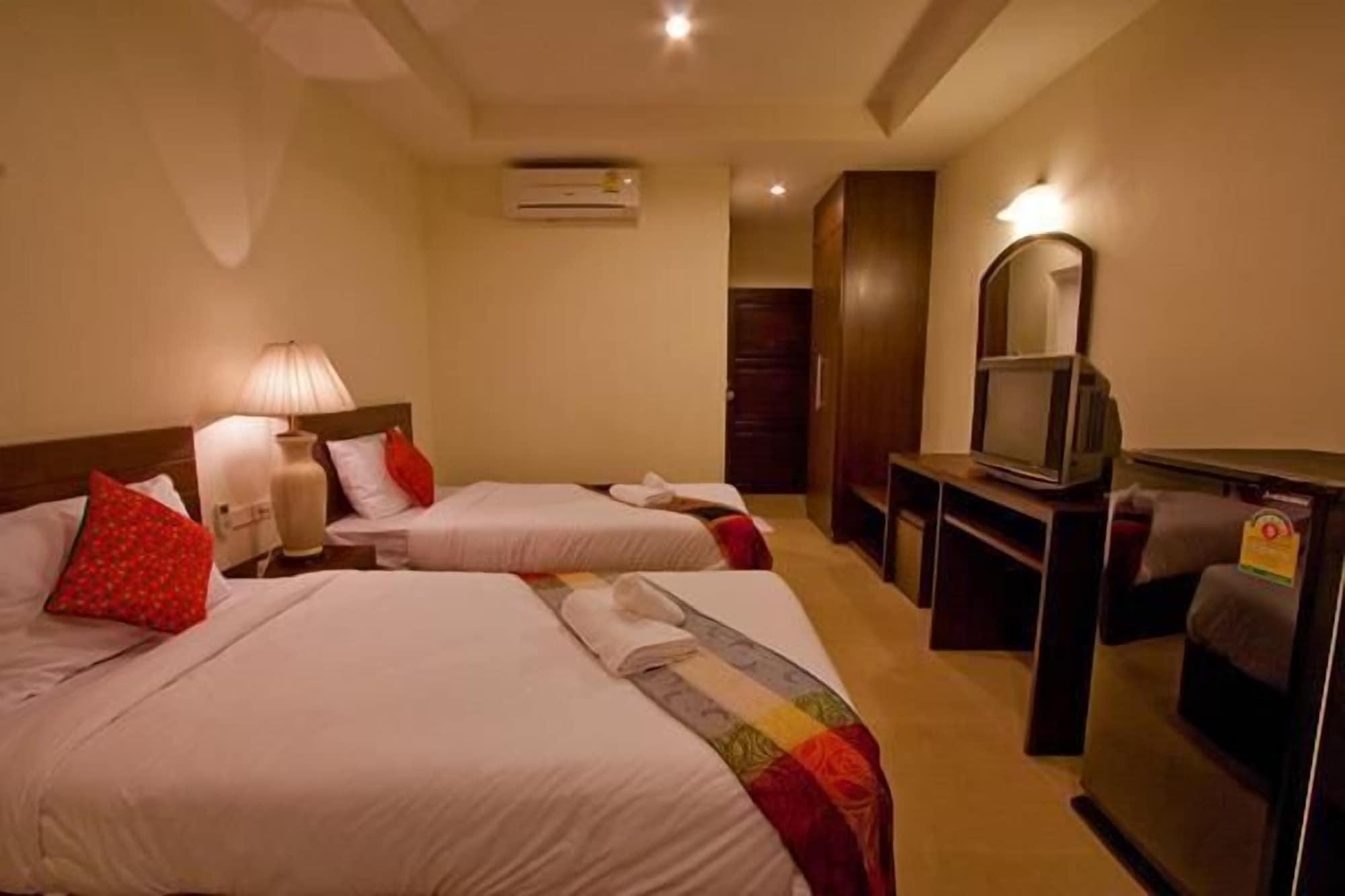 Suphan Hometel 3*