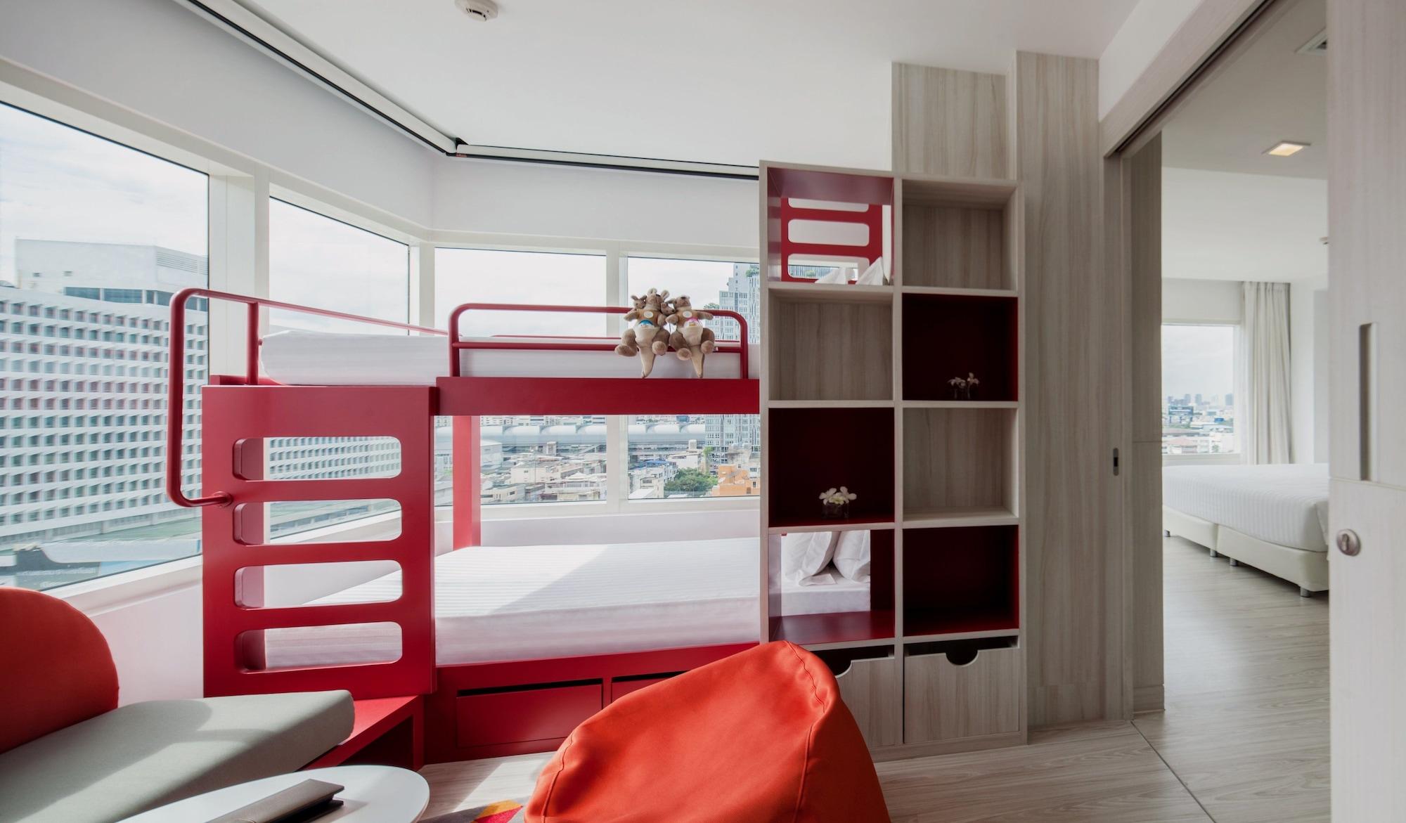 Centara Watergate Pavilion 4*