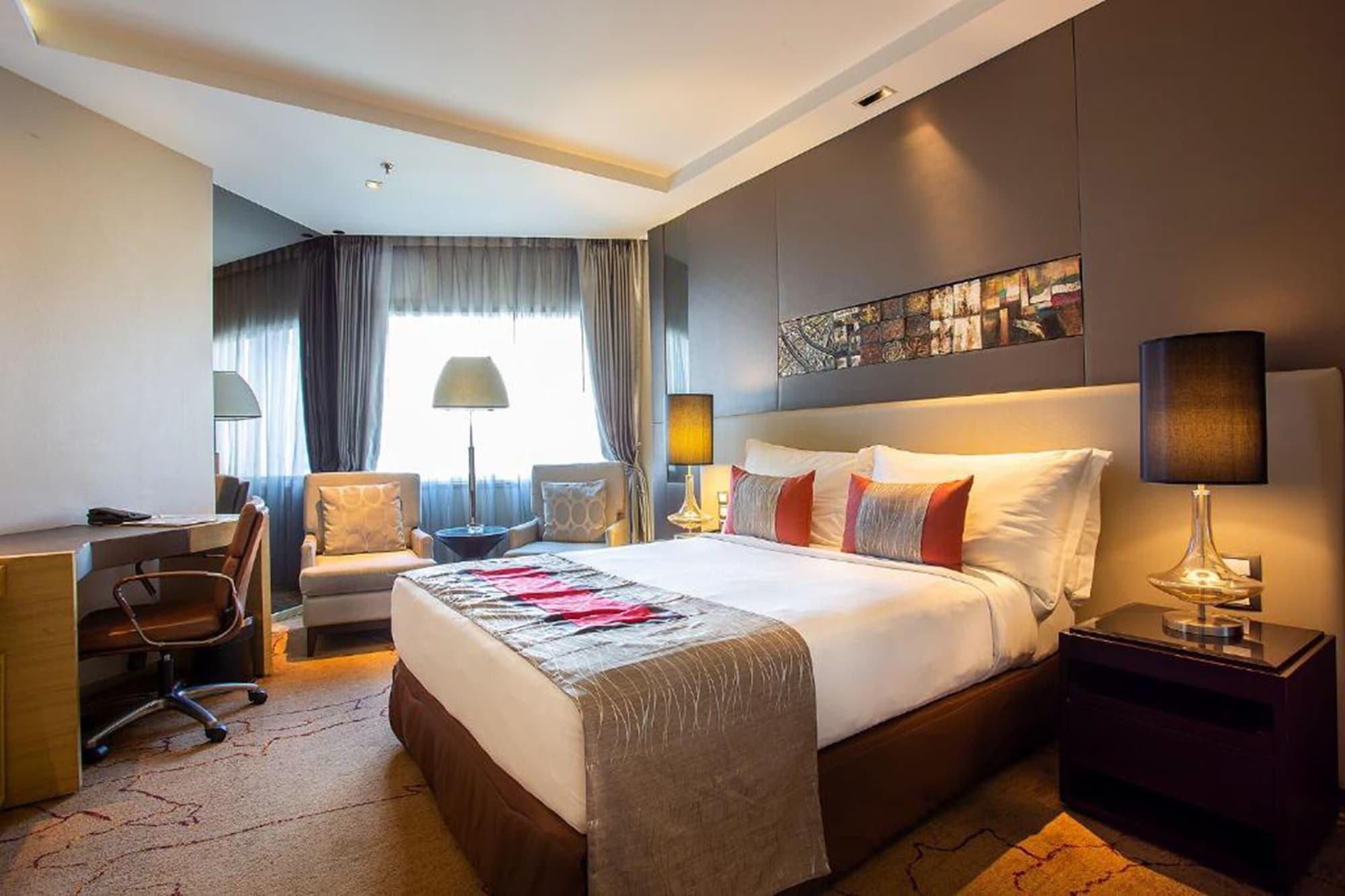 Graceland By Grace - Sha Extra 4*