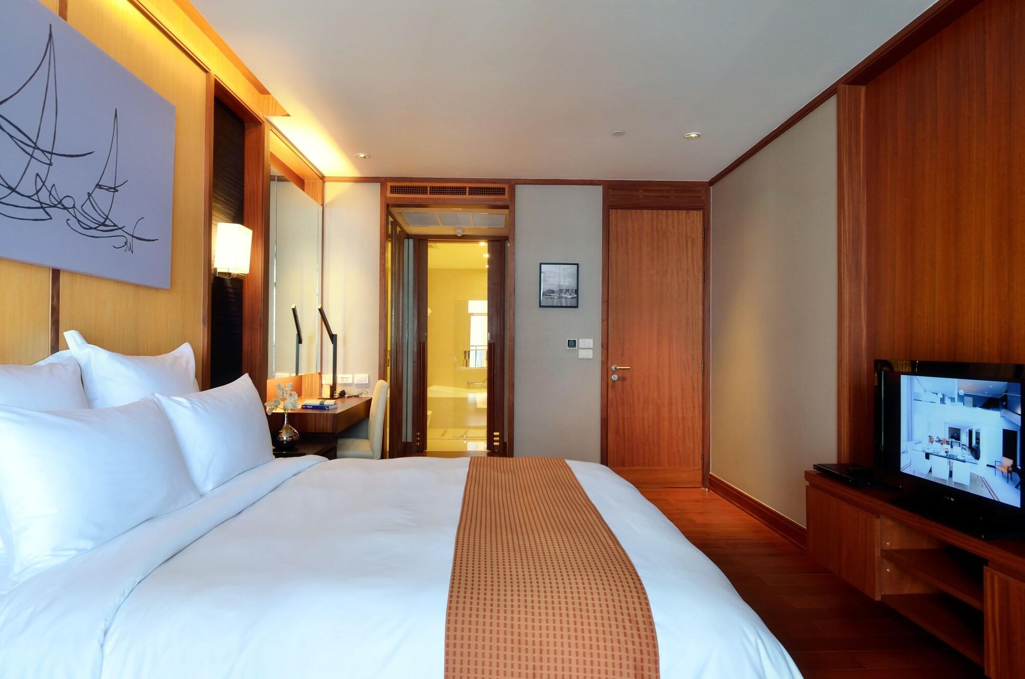 Aetas Khách sạn 5*