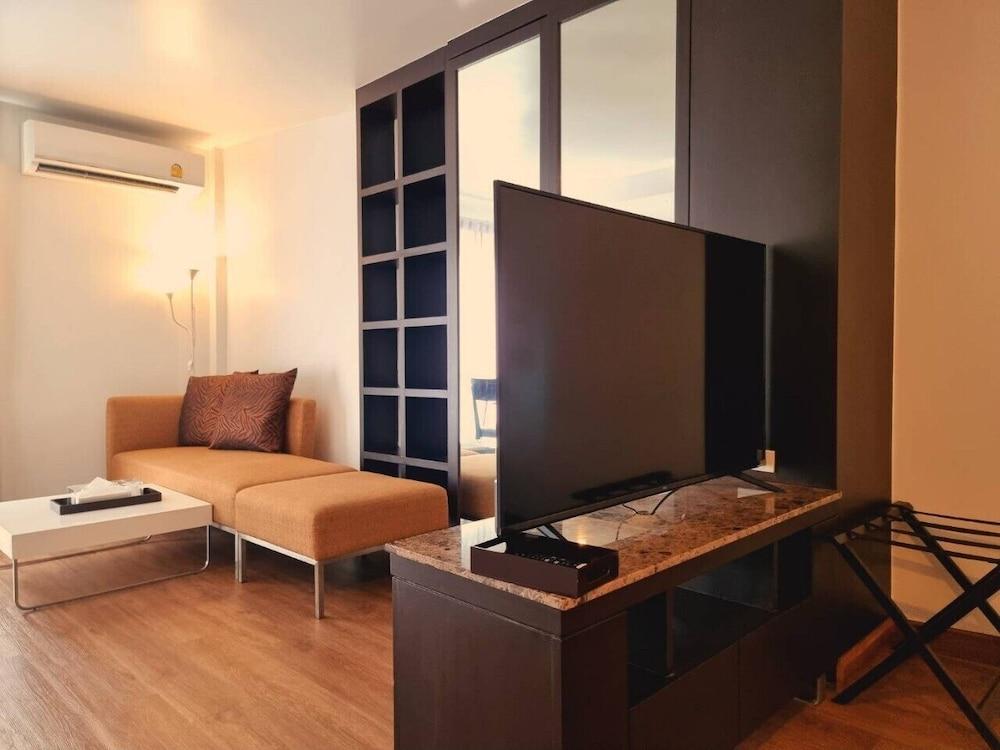 The Bedrooms Boutique Hotel Bangkok