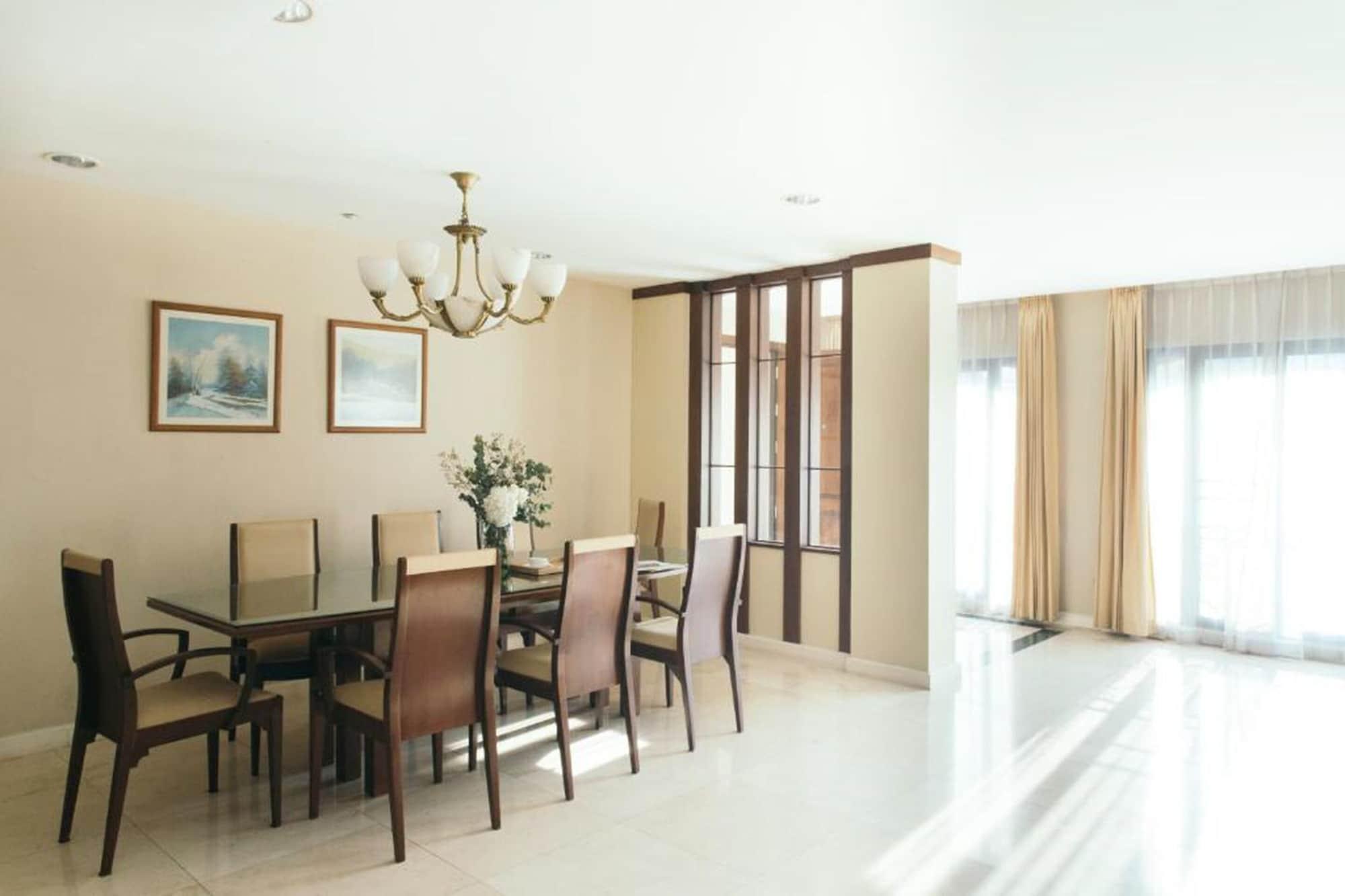 Thomson Residencia Hotel