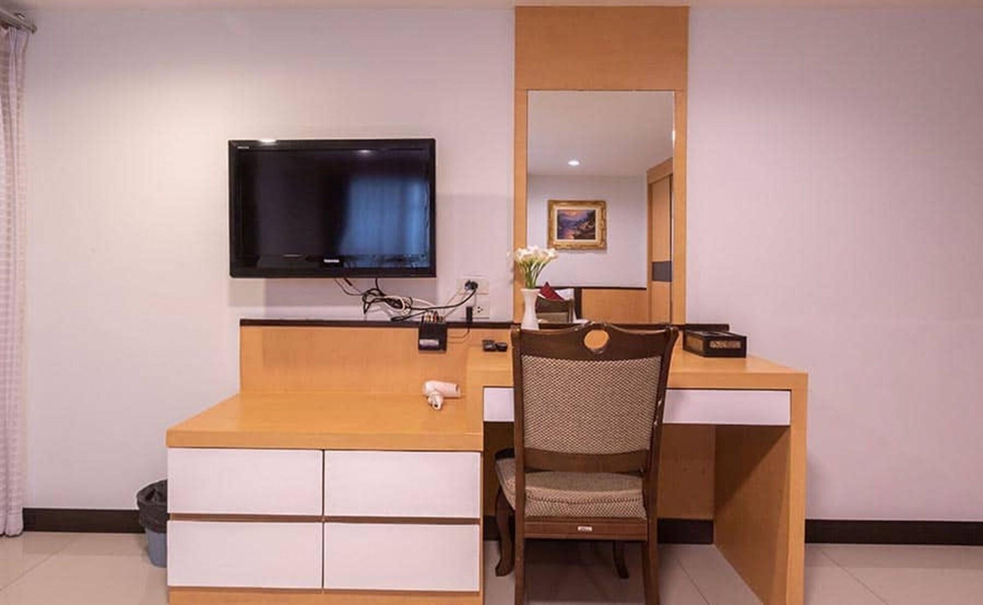 Gusto Pratunam Khách sạn Bangkok