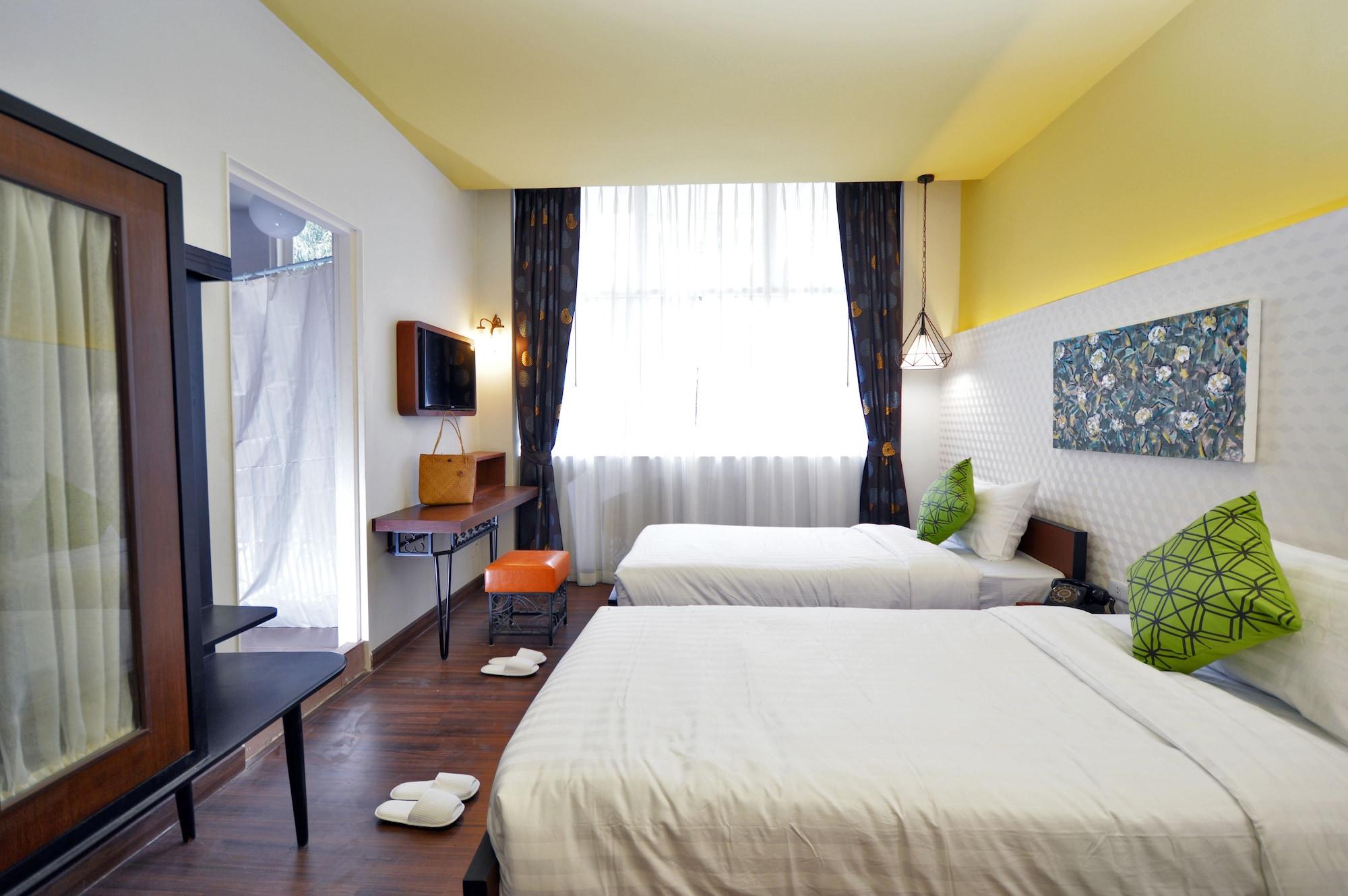 Hotel Retroasis 3*