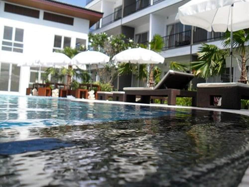 Hotel Bs Premier Airport