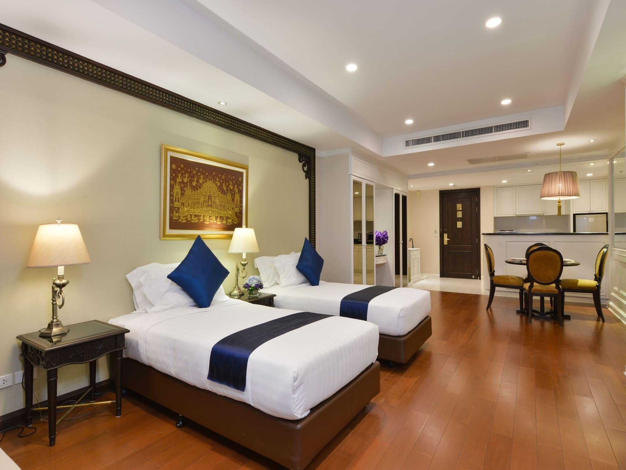 Centre Point Plus Hotel Silom - Newly Renovated 4* Bangkok