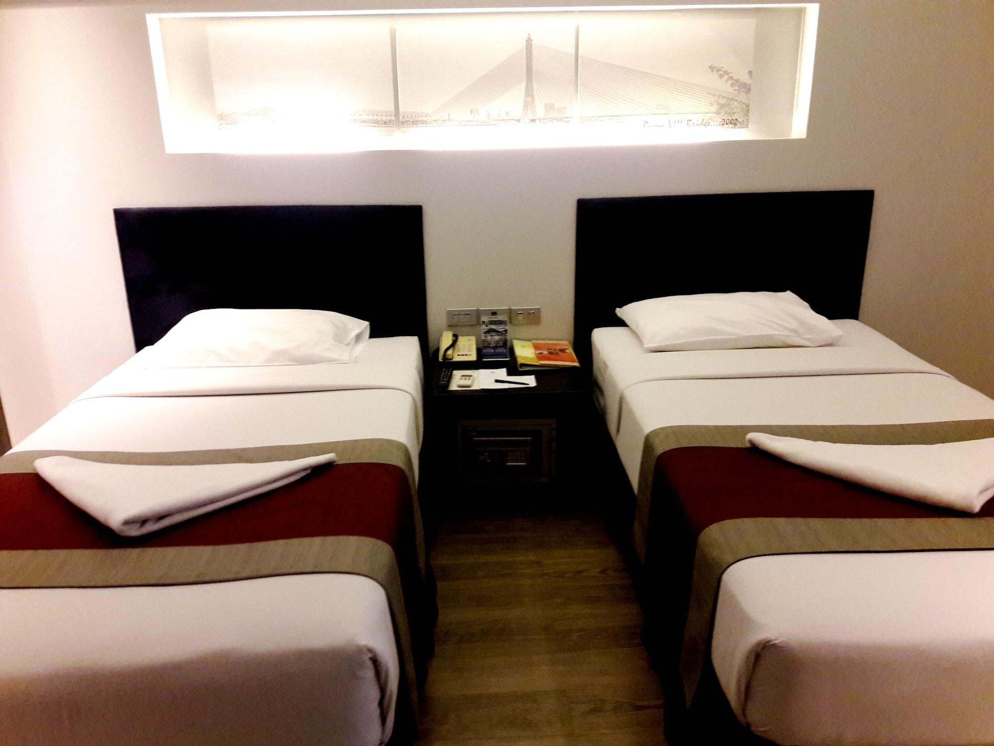Nouvo Hotel 4*