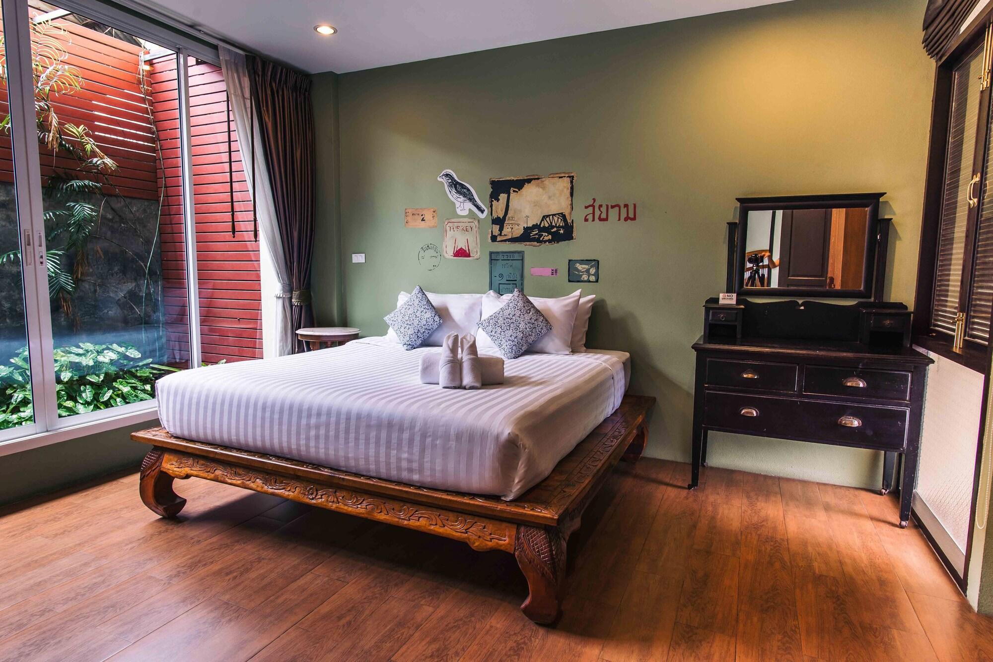 Feung Nakorn Balcony Rooms&cafe 3*