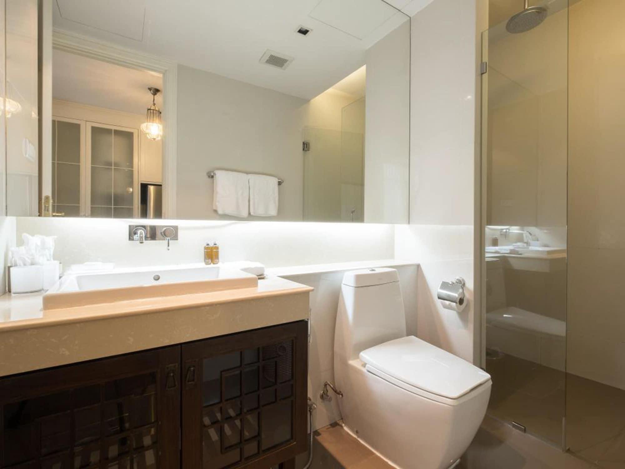 Rongratana Executive Apartment
