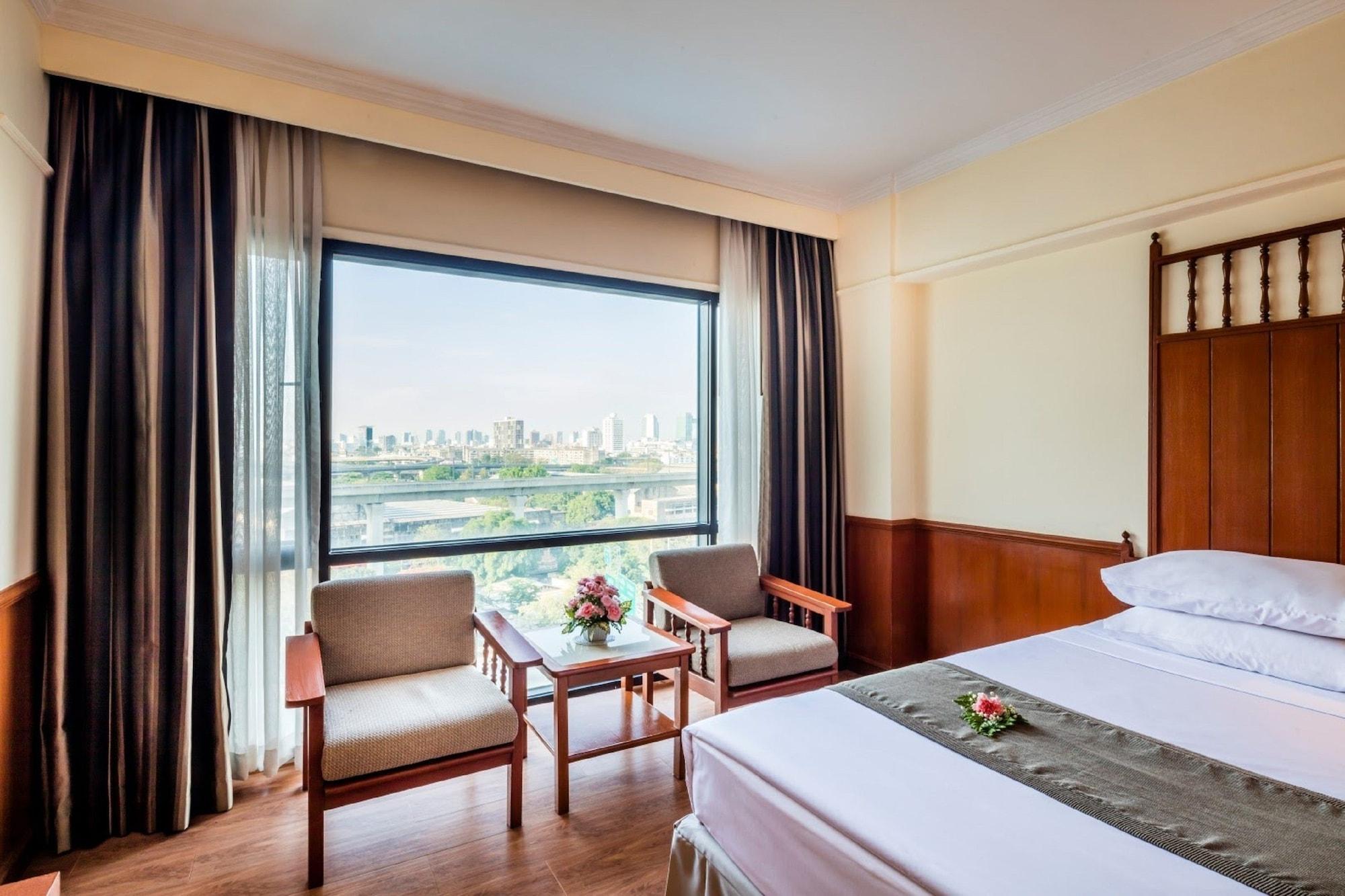 Khách sạn Palace 5*