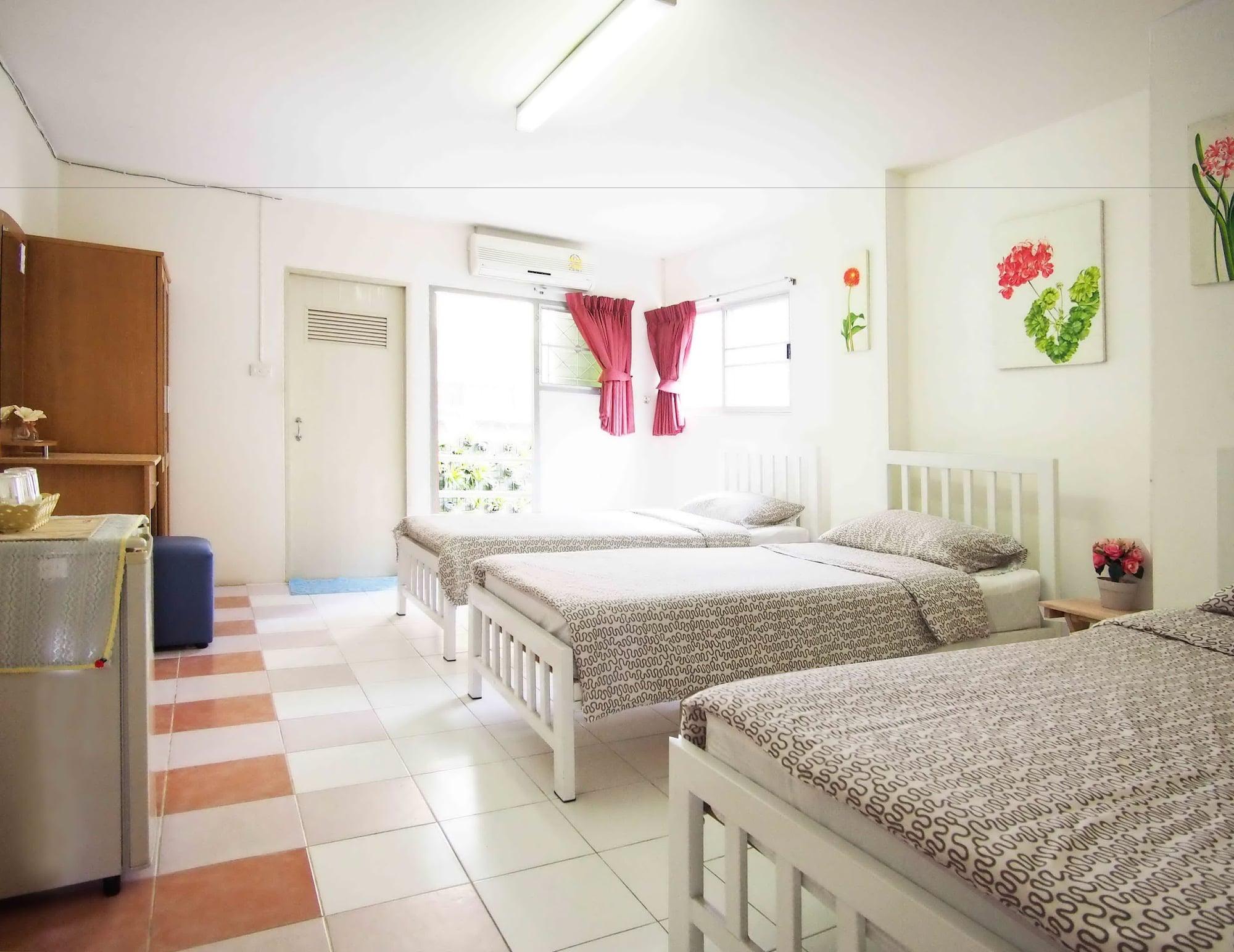 Thanapa Mansion Guest house