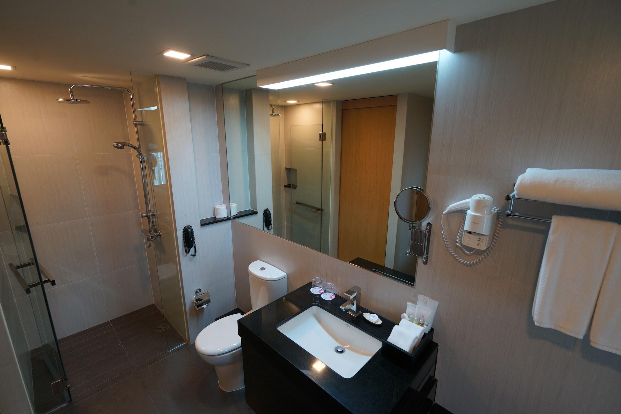 Amaranth Suvarnabhumi - Free Suvarnabhumi Airport Shuttle Hotel