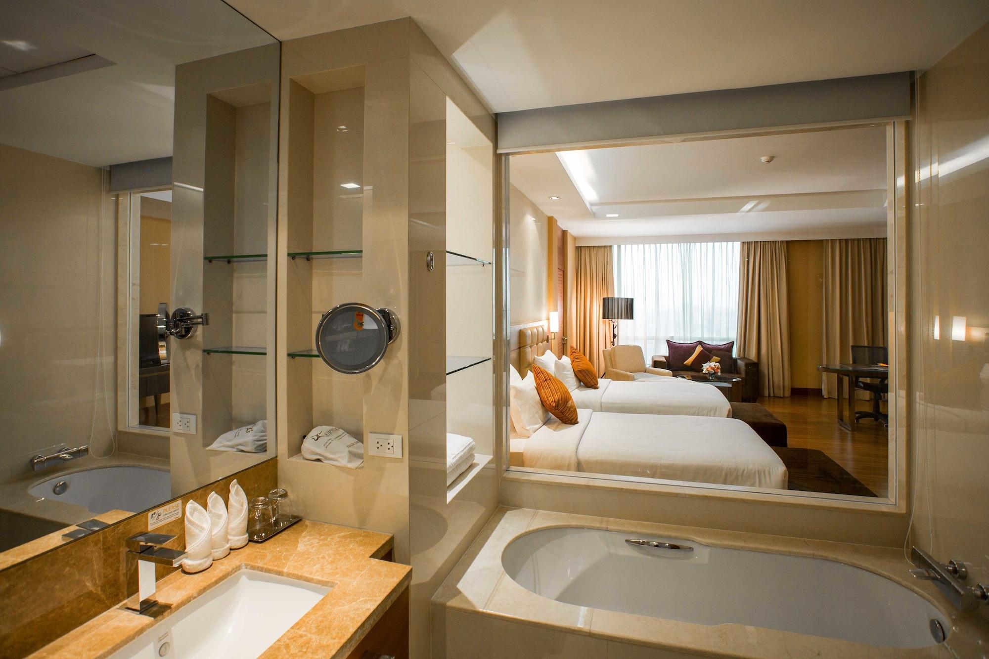 Hotell The Grand Fourwings Convention 5*