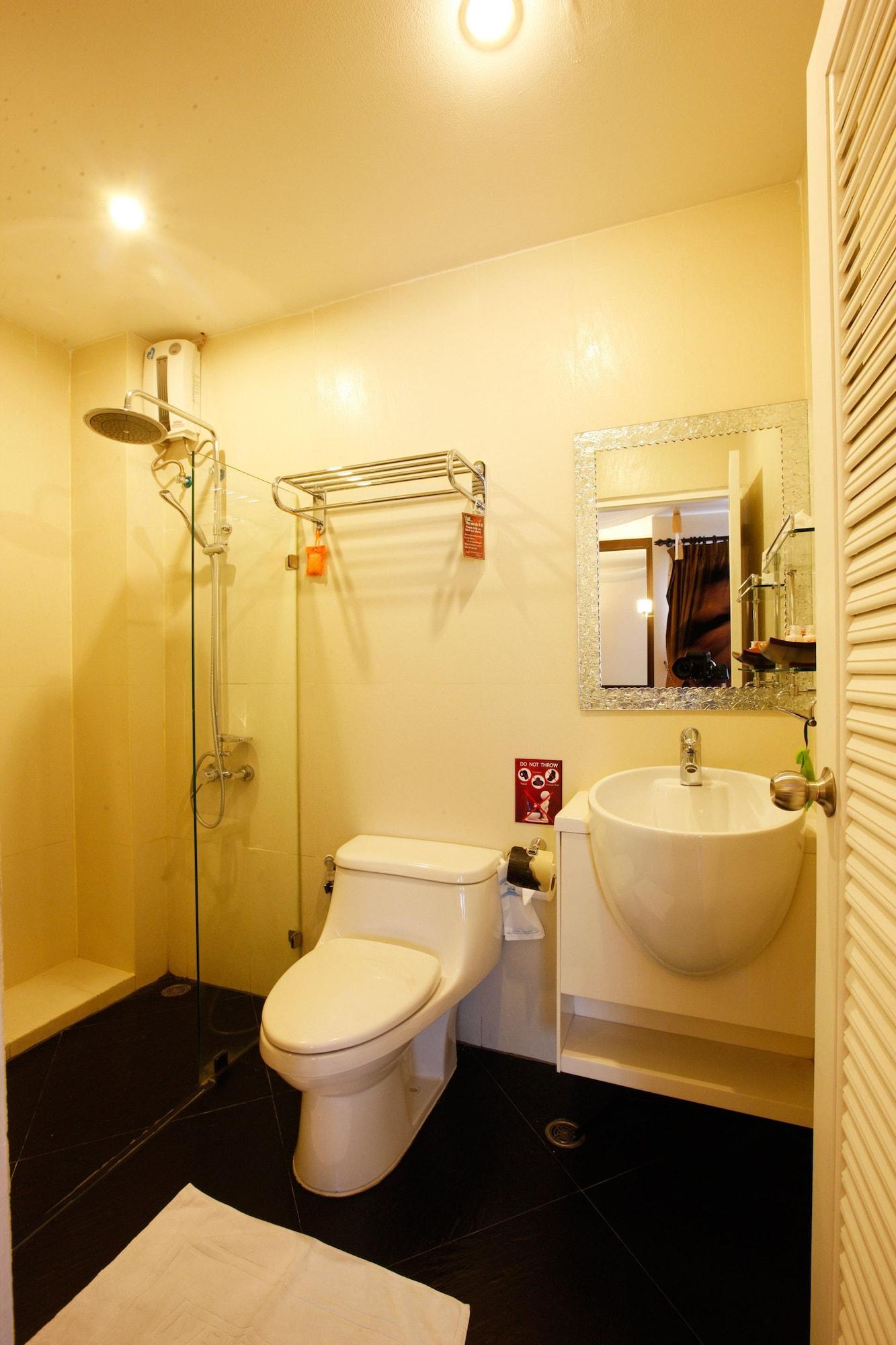 Mirth Sathorn Khách sạn Bangkok