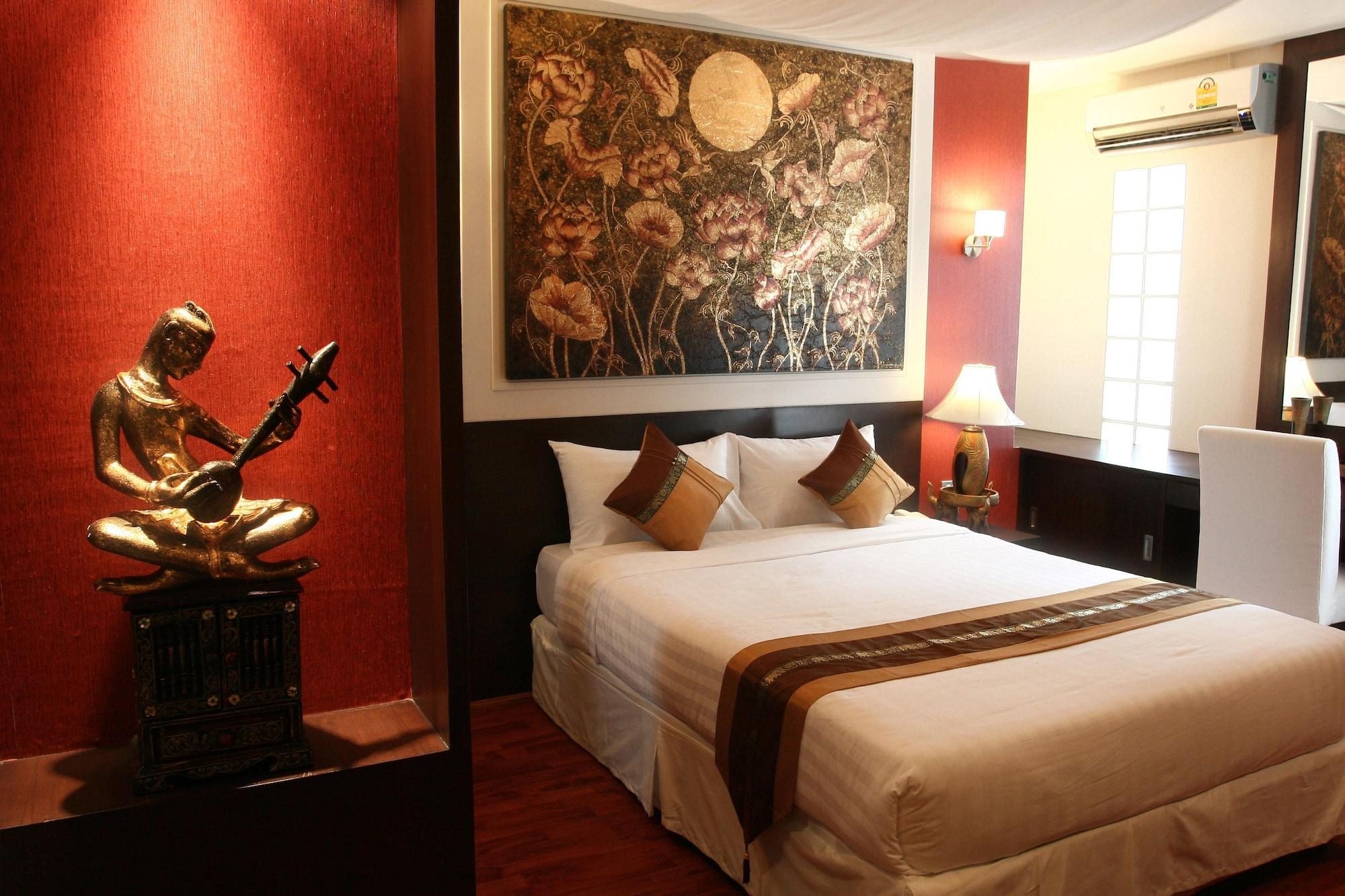 Mirth Sathorn 3* Bangkok