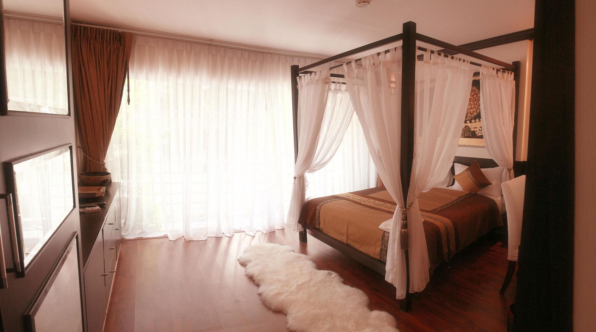 Mirth Sathorn Khách sạn Bangkok