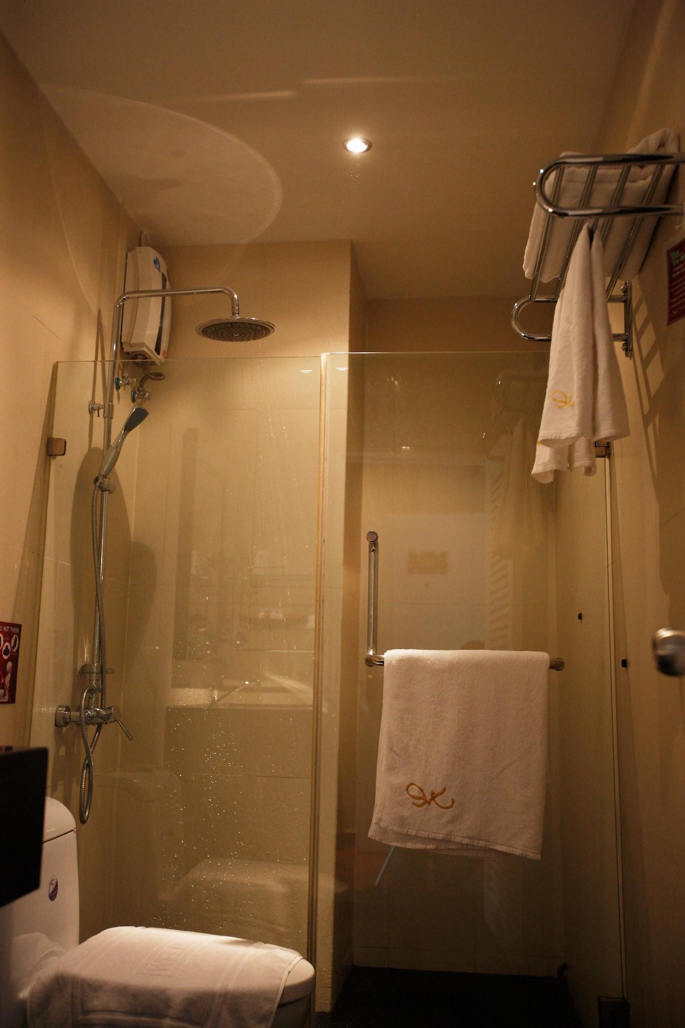 Mirth Sathorn Khách sạn Bangkok