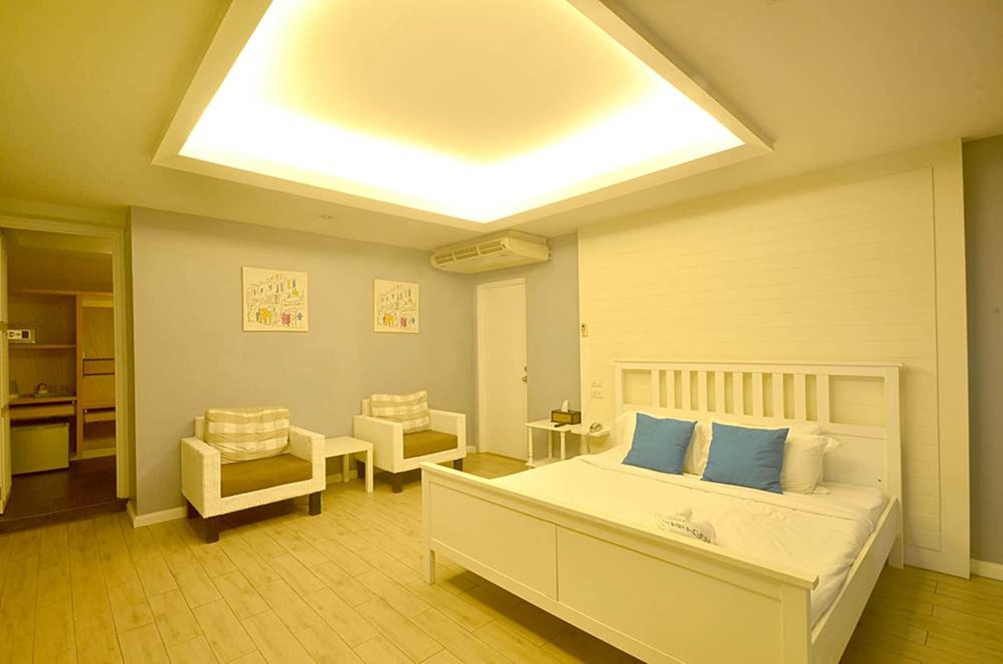 Hotel Paragon 4*