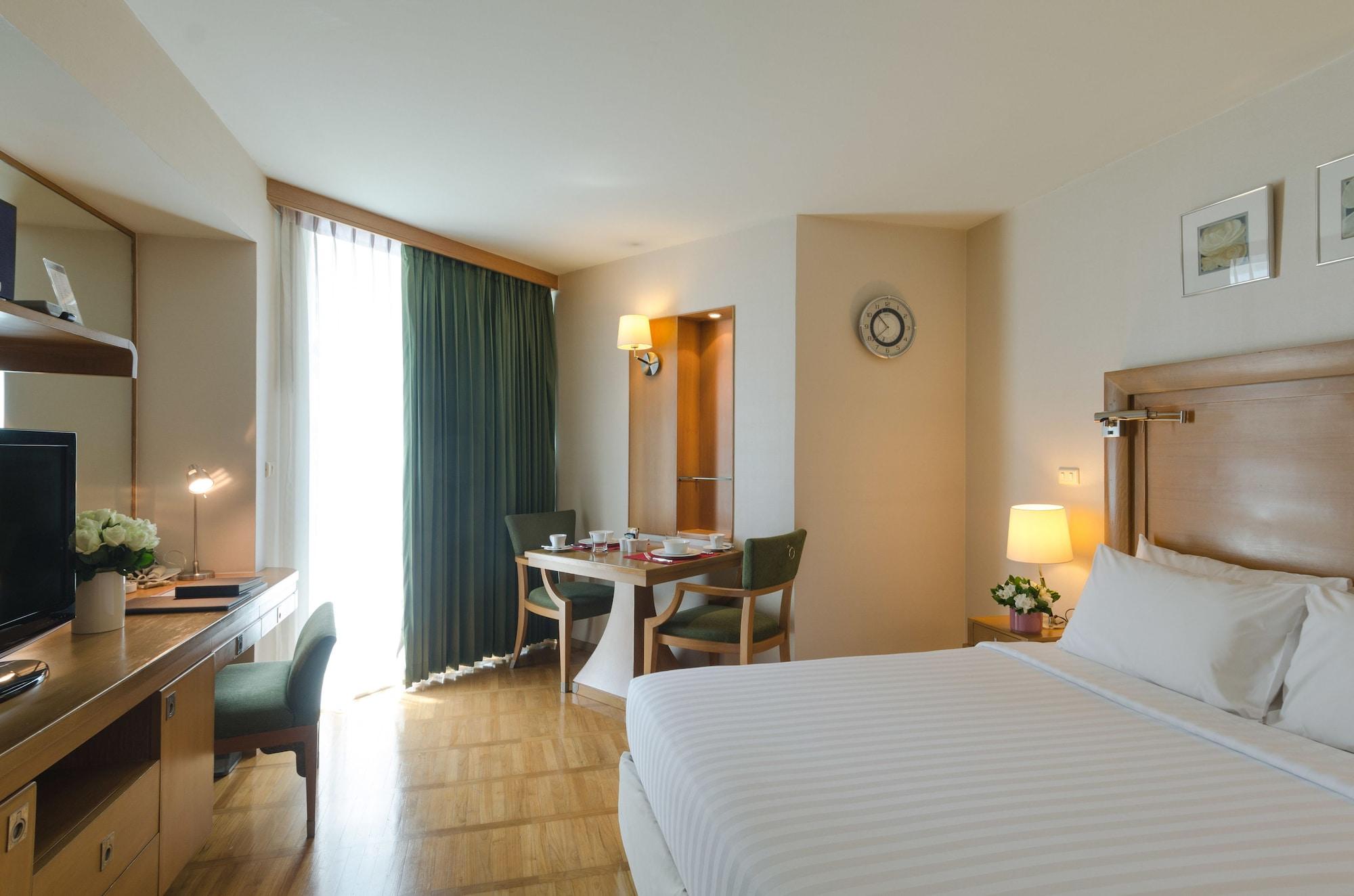 At Ease Saladaeng By Aetas 4*