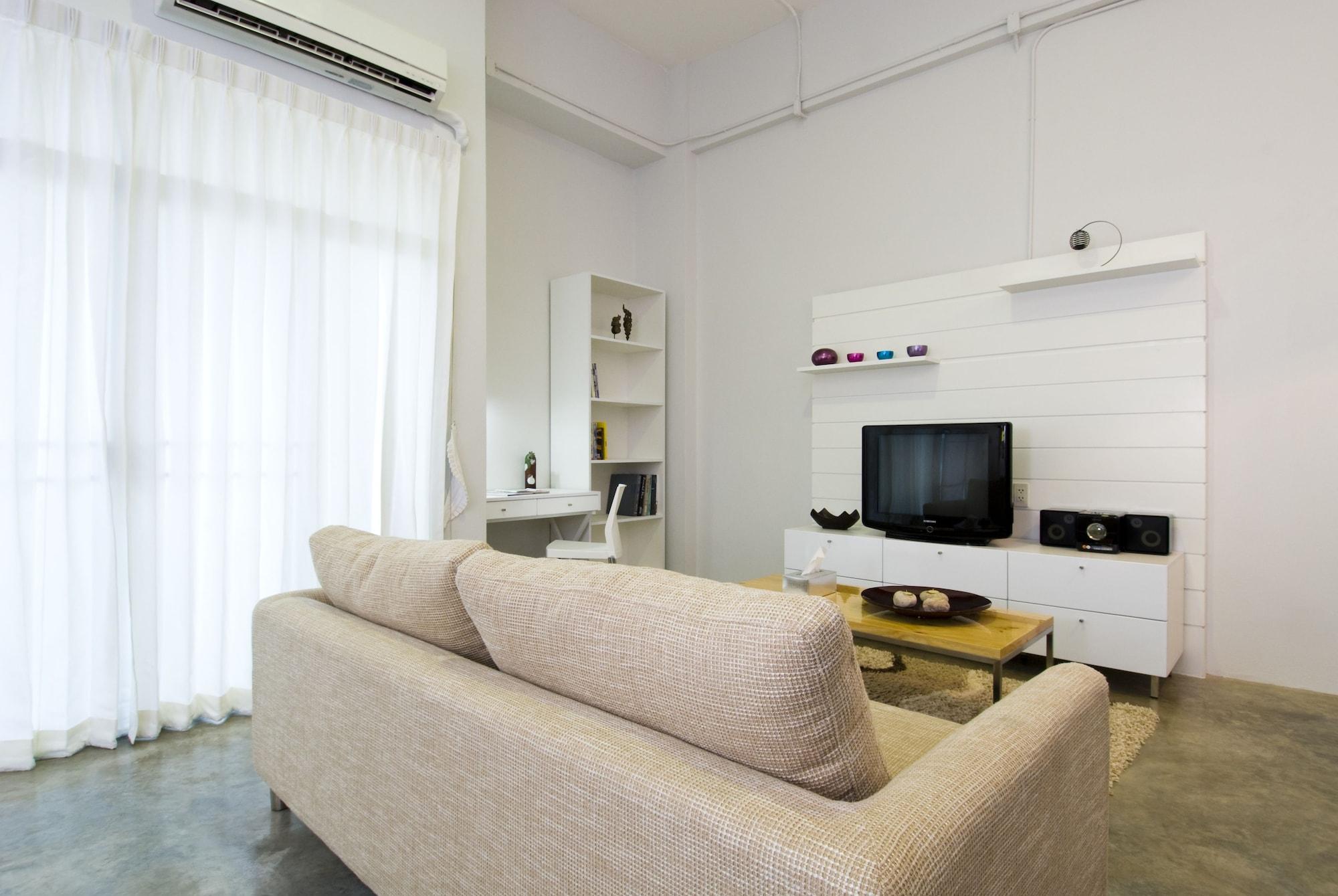 T Series Place Serviced Aparthotel Bangkok