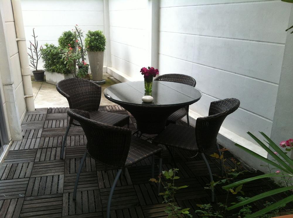 T Series Place Serviced Aparthotel 4*
