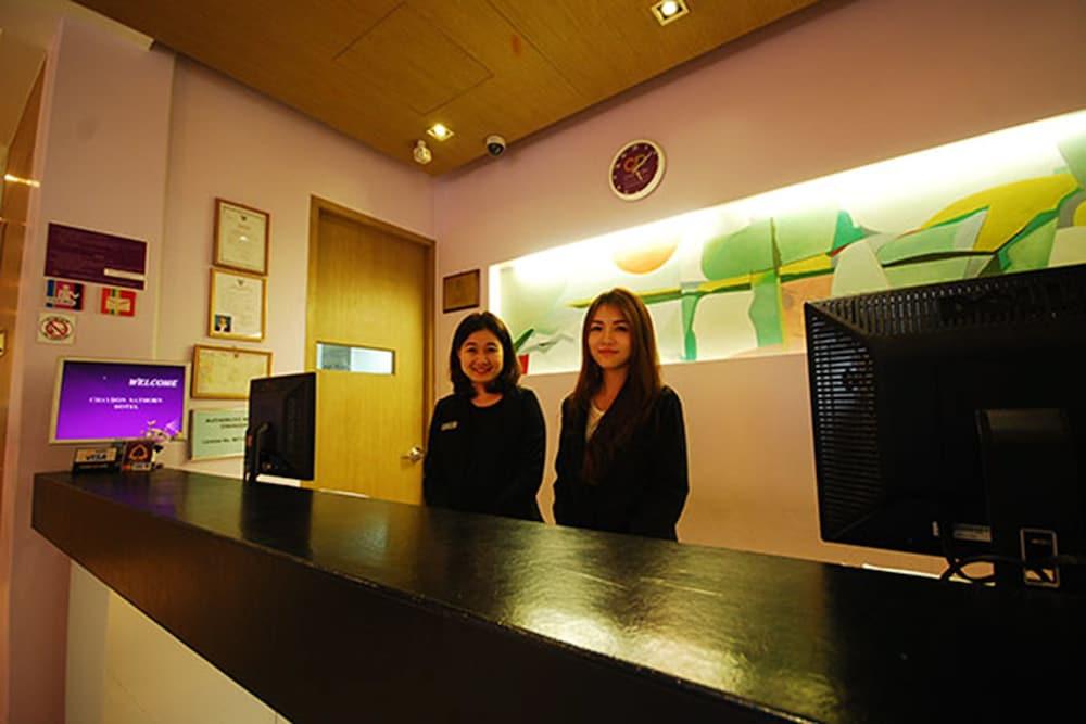 Khách sạn The Embassy Sathorn Bangkok