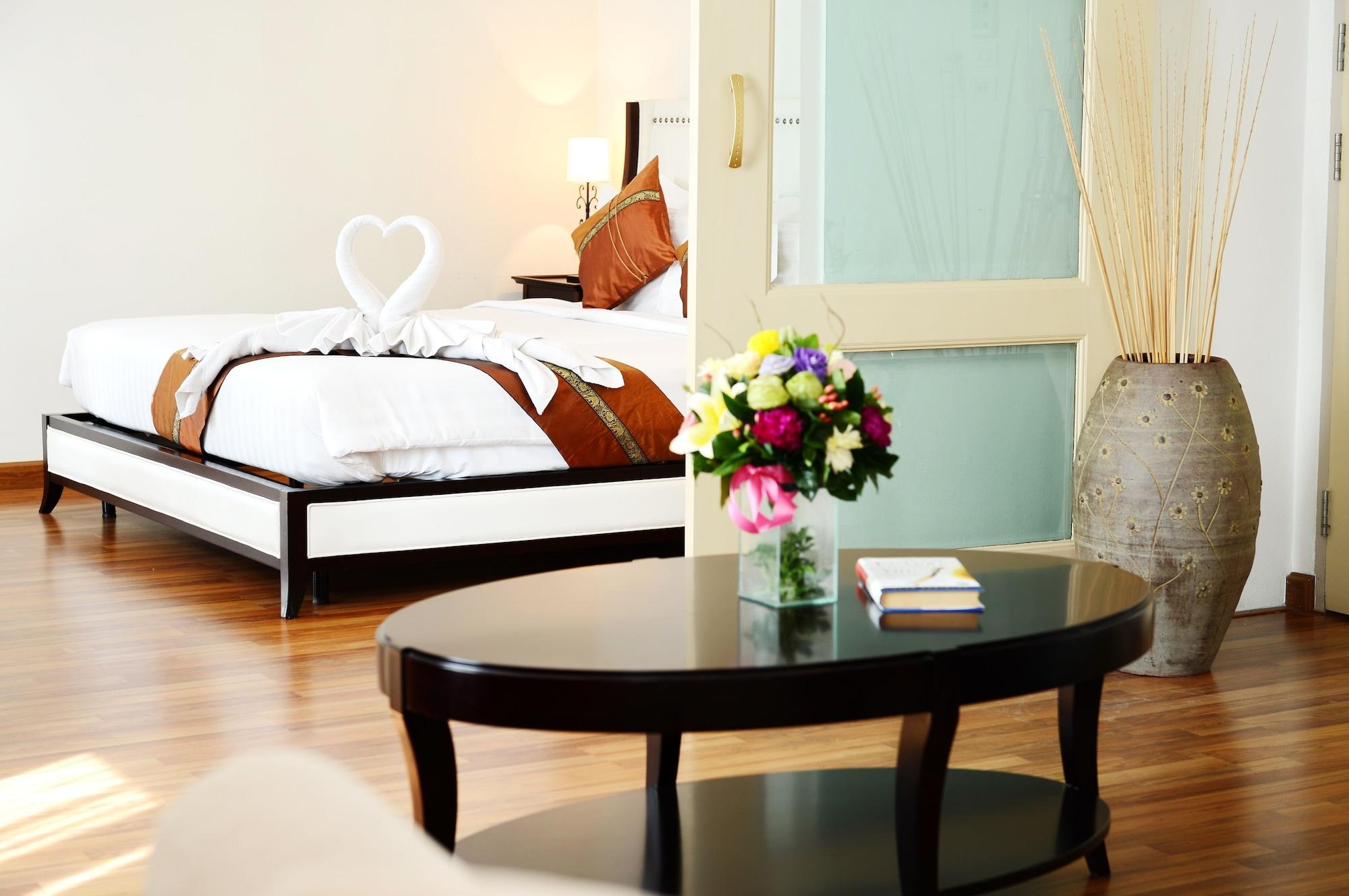 Hotel The Bless And 4*
