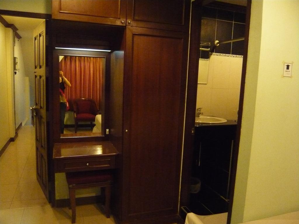 Hotel Sky 1
