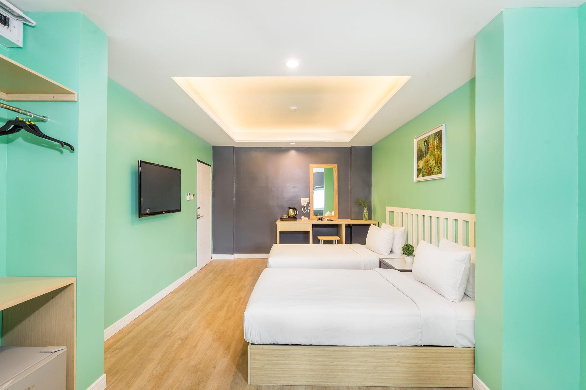 Ratchada Point Hotel 3*