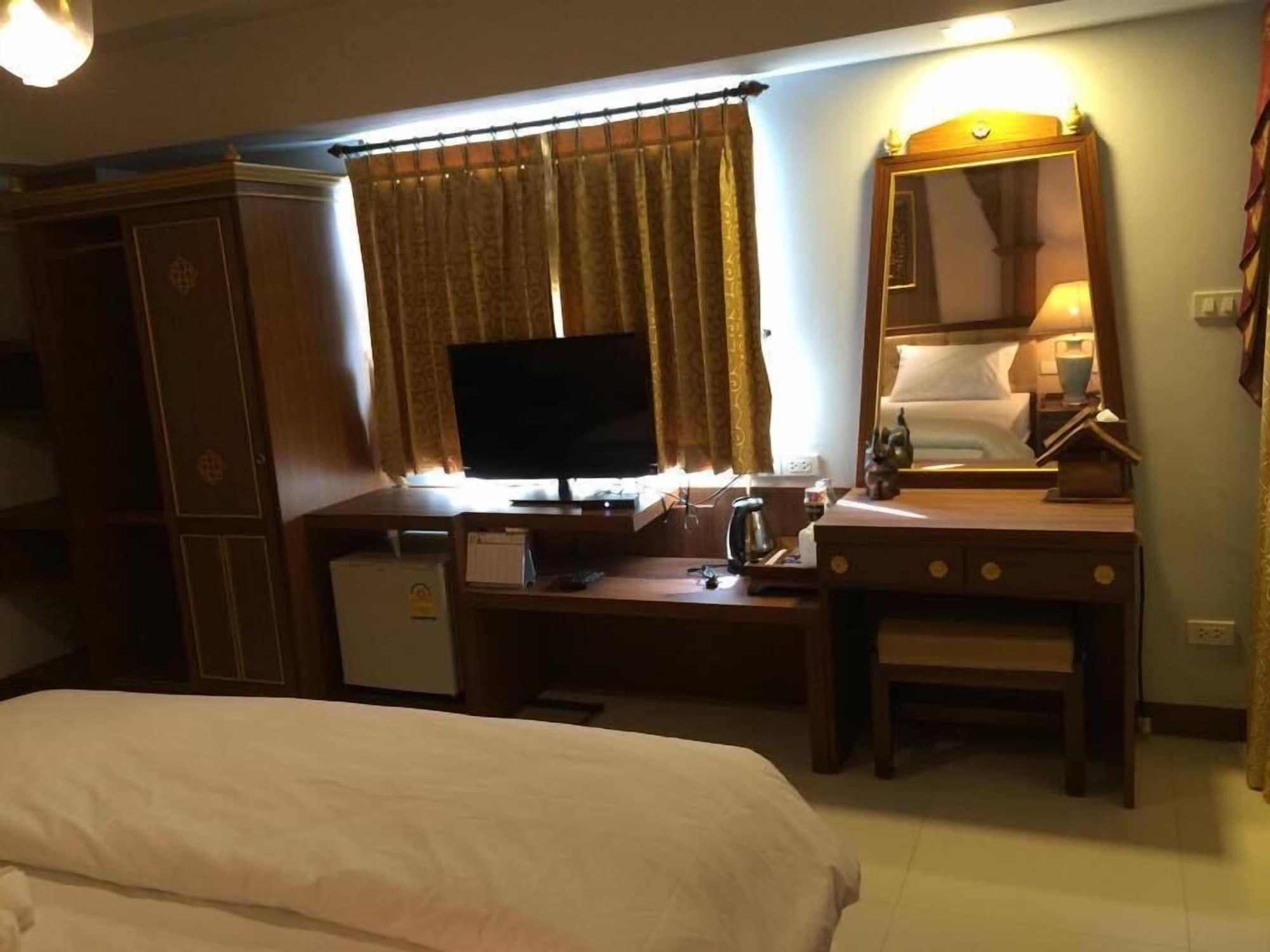 Kim At Morleng Hostal Bangkok