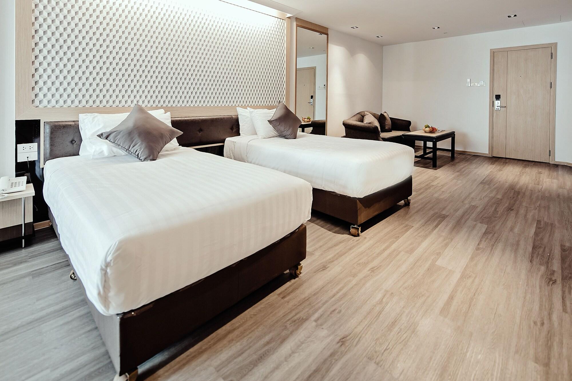 Hotel Three Sukhumvit - Sha Certified 3*