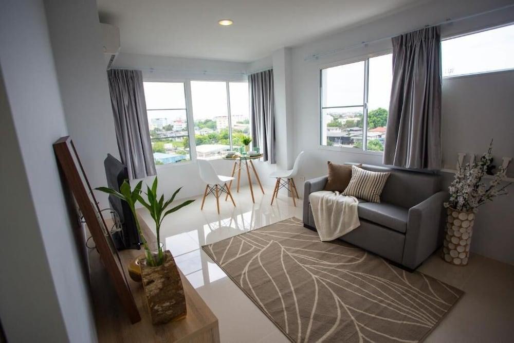Des Res Serviced Sukhumvit Apartment *